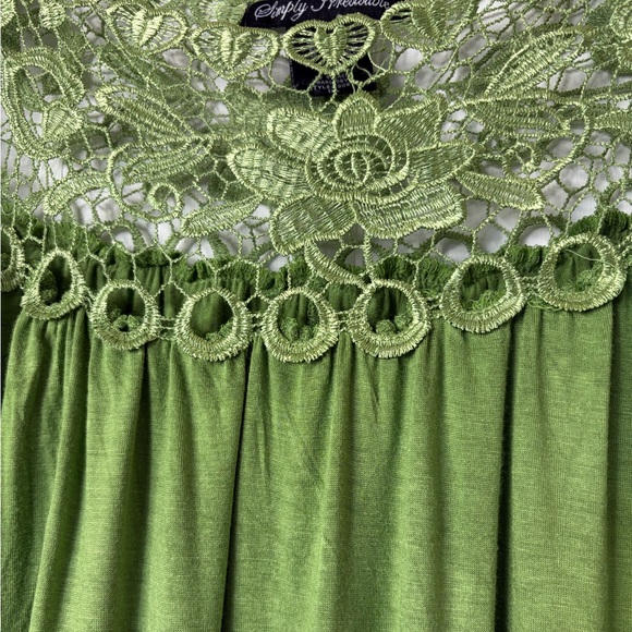 Simply Irresistible Vibrant Green Crochet Lace Trim Tank Top Size XL - Picture 4 of 10